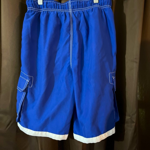 Boys swim suit, size is cut out, I will add measurements, looks to be about a 12 - Picture 2 of 3